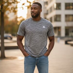 Reebok Mens Black Gray and White Crew Neck Shirt. Size XL